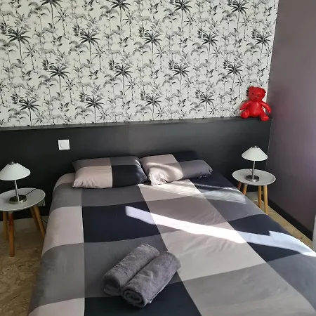 Bedroom With Breakfast Dining Area And Shower *